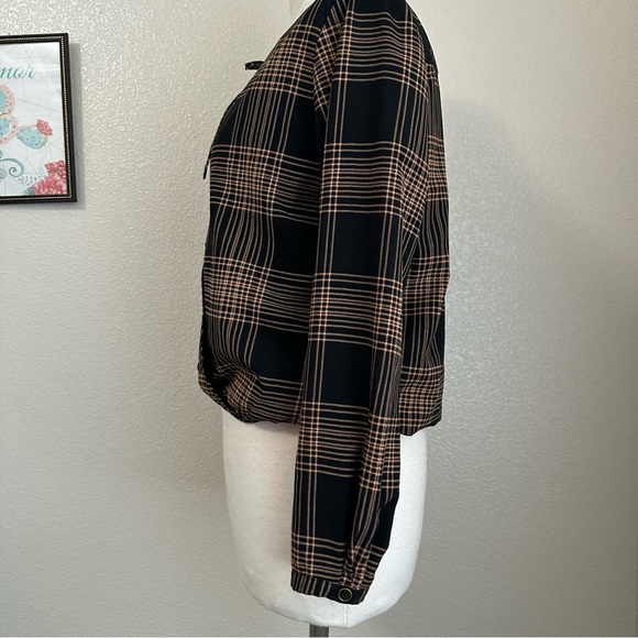 Vacate The Label Plaid Tan Black Top Wrap Sz Small - Picture 5 of 12